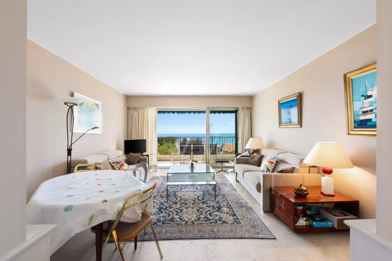 Flat in Cannes, France, 77 m² - picture 11