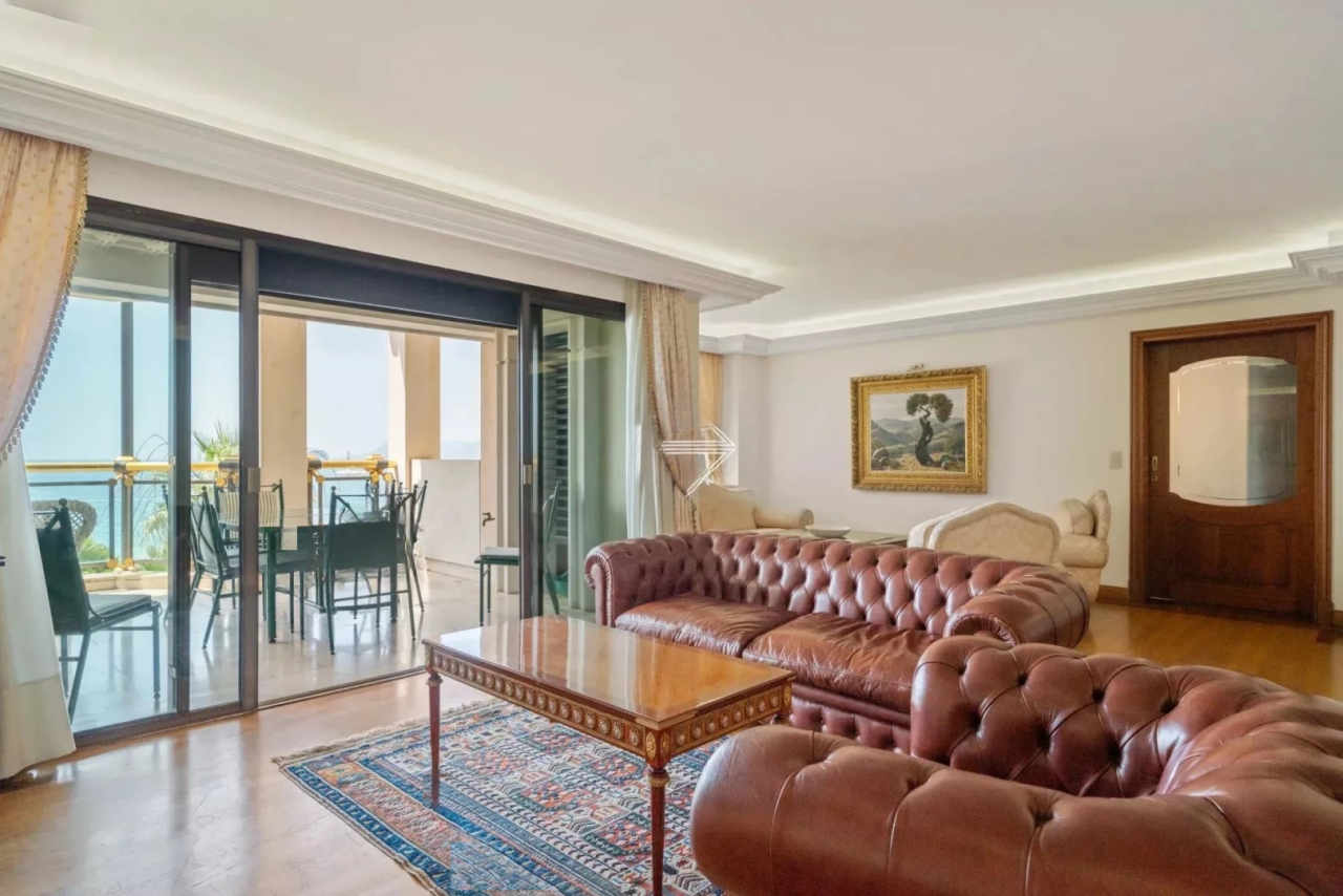 Flat in Cannes, France, 342 m² - picture 11