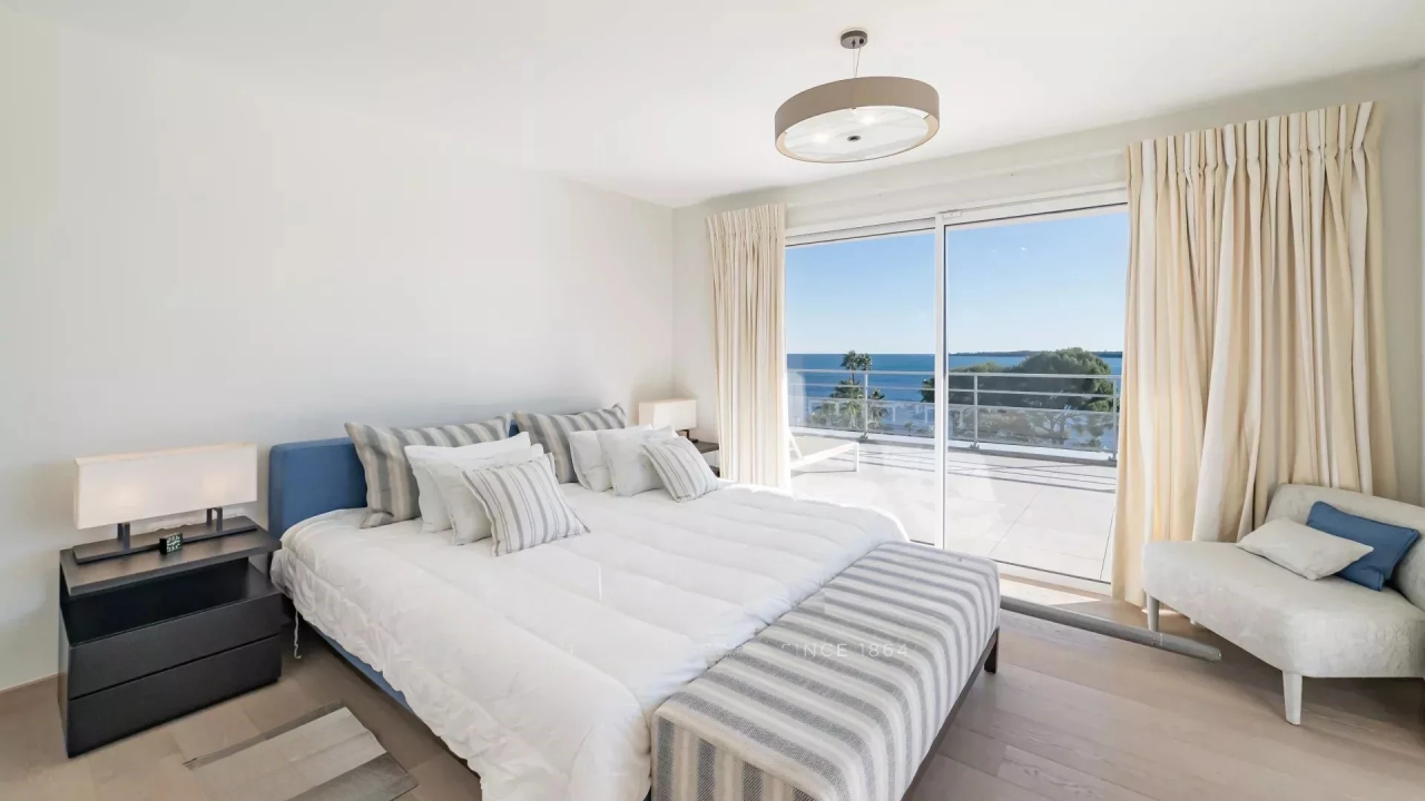 Flat in Cannes, France, 144 m² - picture 11