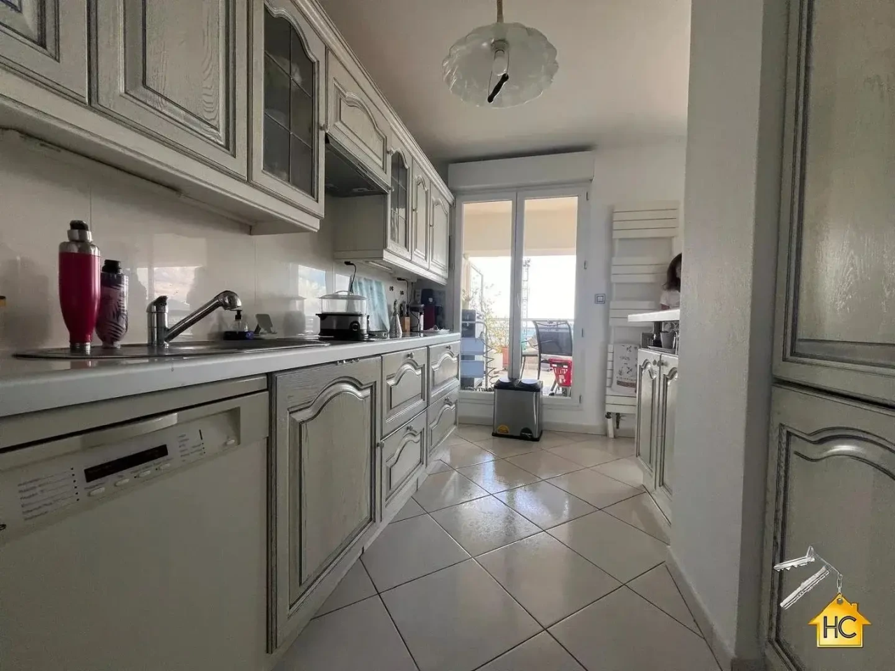 Flat in Cannes, France, 80 m² - picture 11