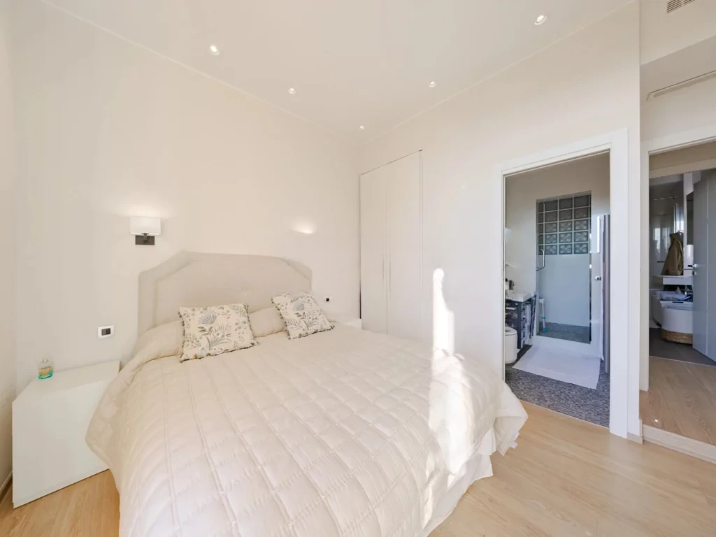 Flat in Monte-Carlo, Monaco, 82 m² - picture 12