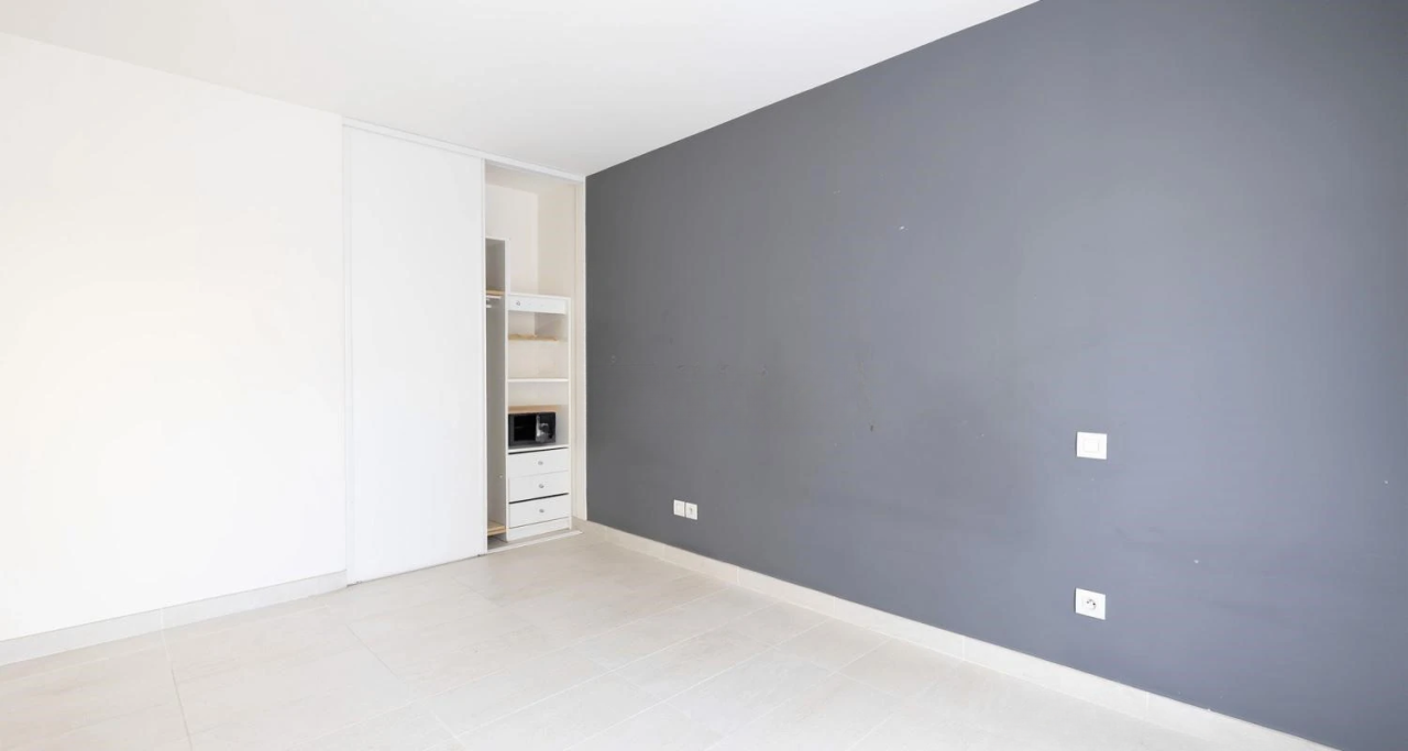 Flat in Cannes, France, 67 m² - picture 12