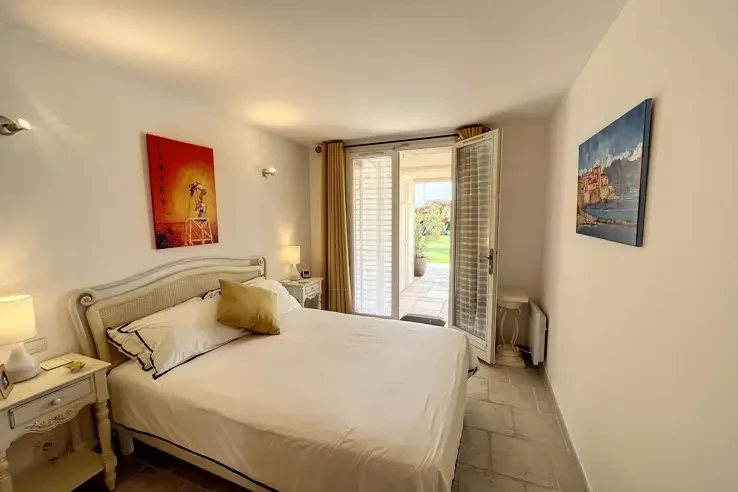 Flat in Cannes, France, 163 m² - picture 5