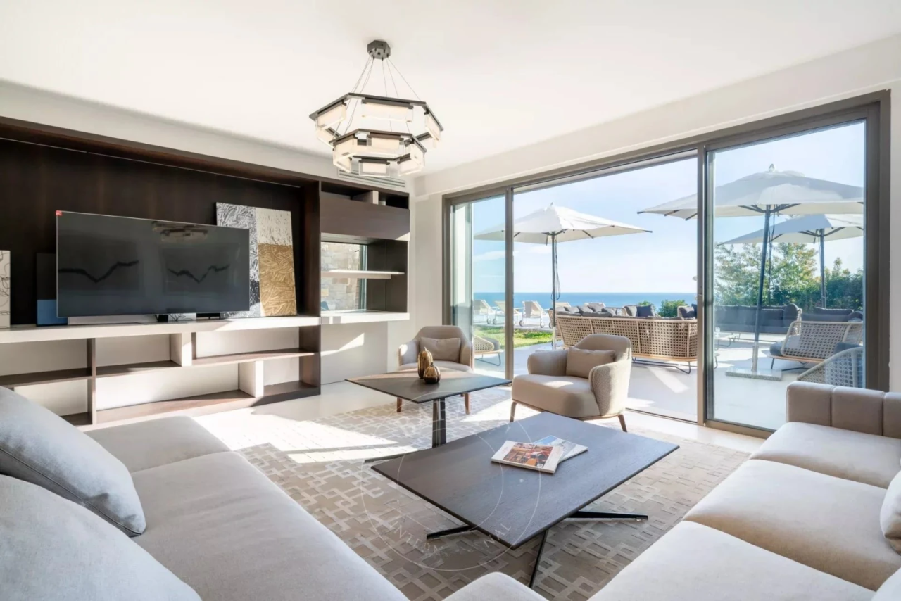 Flat in Cannes, France, 447 m² - picture 13