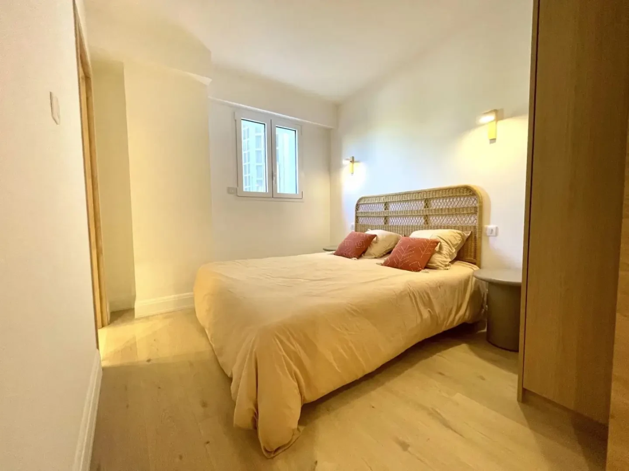Flat in Cannes, France, 82 m² - picture 13