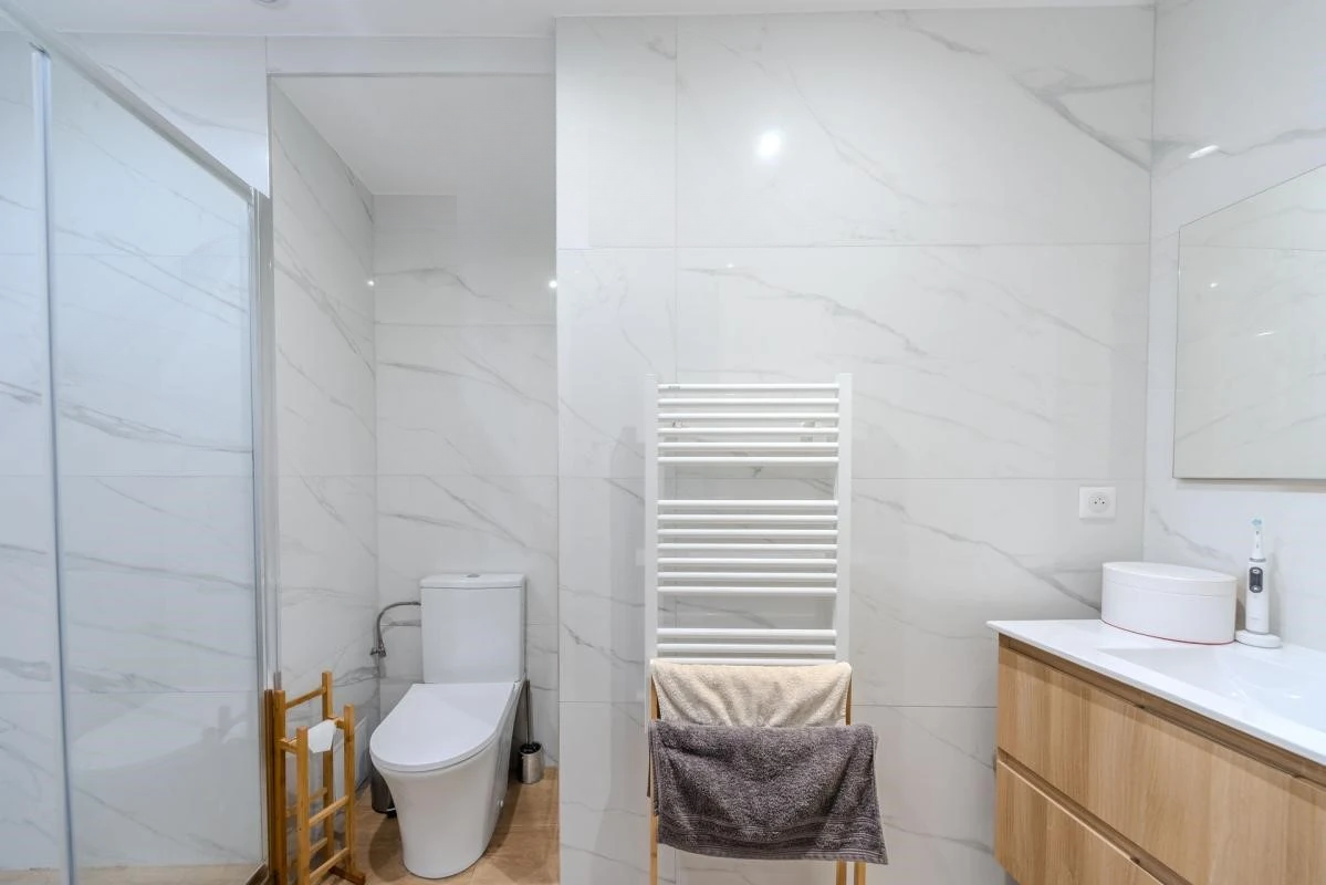 Flat in Cannes, France, 105 m² - picture 14
