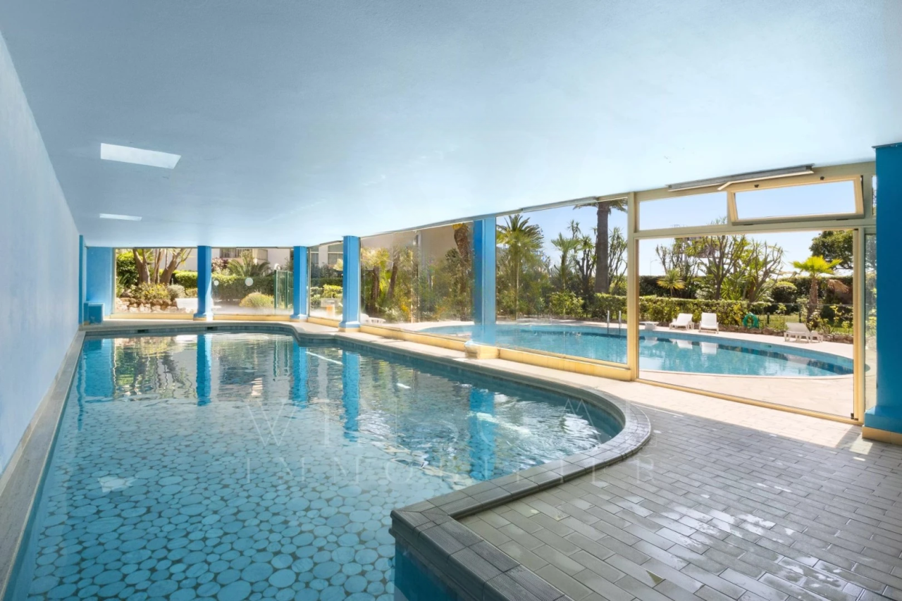 Flat in Cannes, France, 77 m² - picture 16