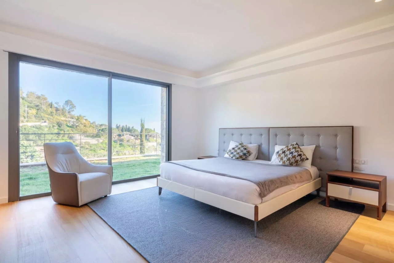 Flat in Cannes, France, 447 m² - picture 17
