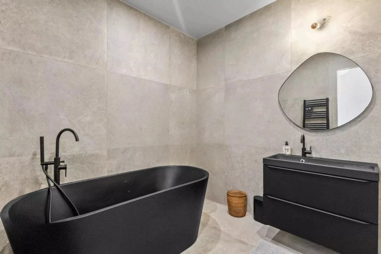 Flat in Cannes, France, 100 m² - picture 17