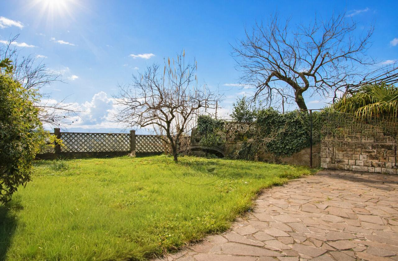 Casa en Koper, Eslovenia, 179 m² - imagen 1
