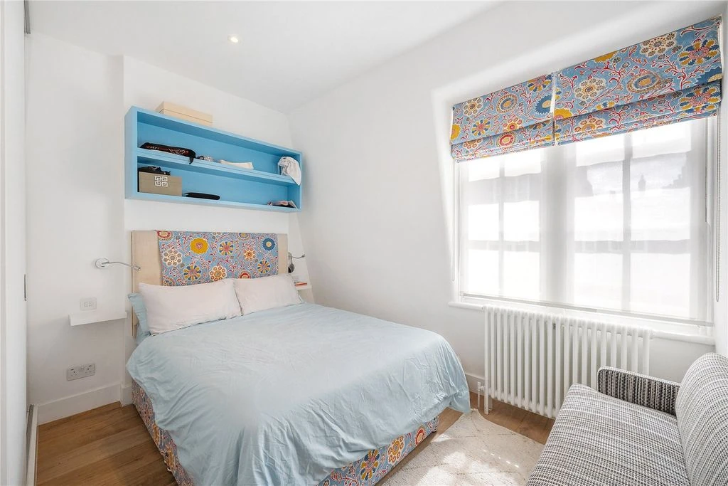 Flat in London, United Kingdom, 53 m² - picture 2