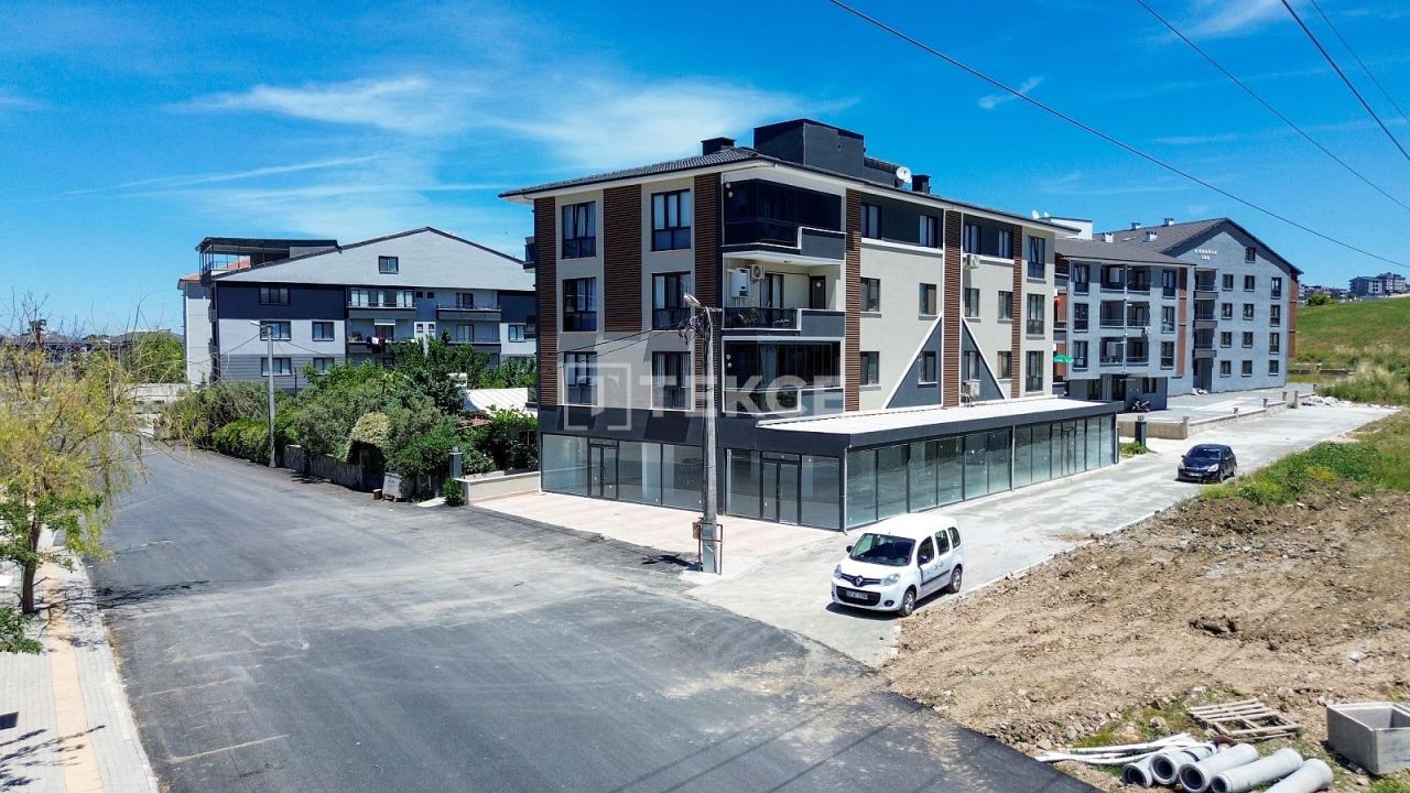 Negozio Çiftlikköy, Turchia, 460 m² - foto 1