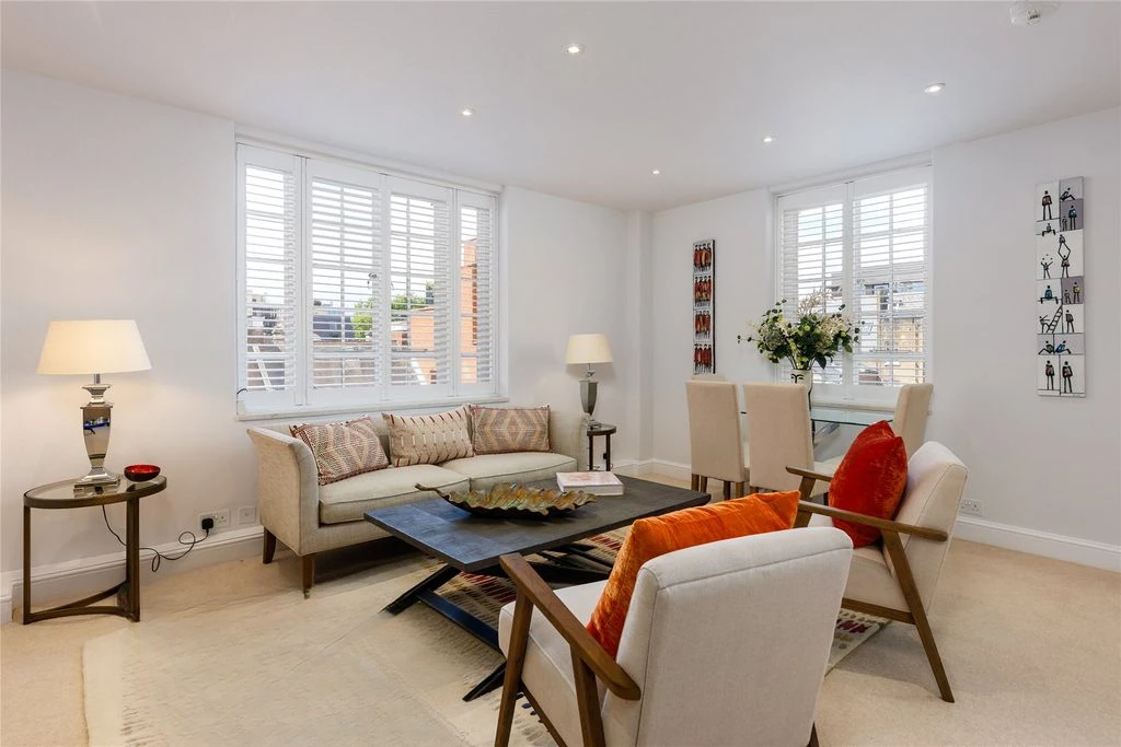 Flat in London, United Kingdom, 74 m² - picture 7