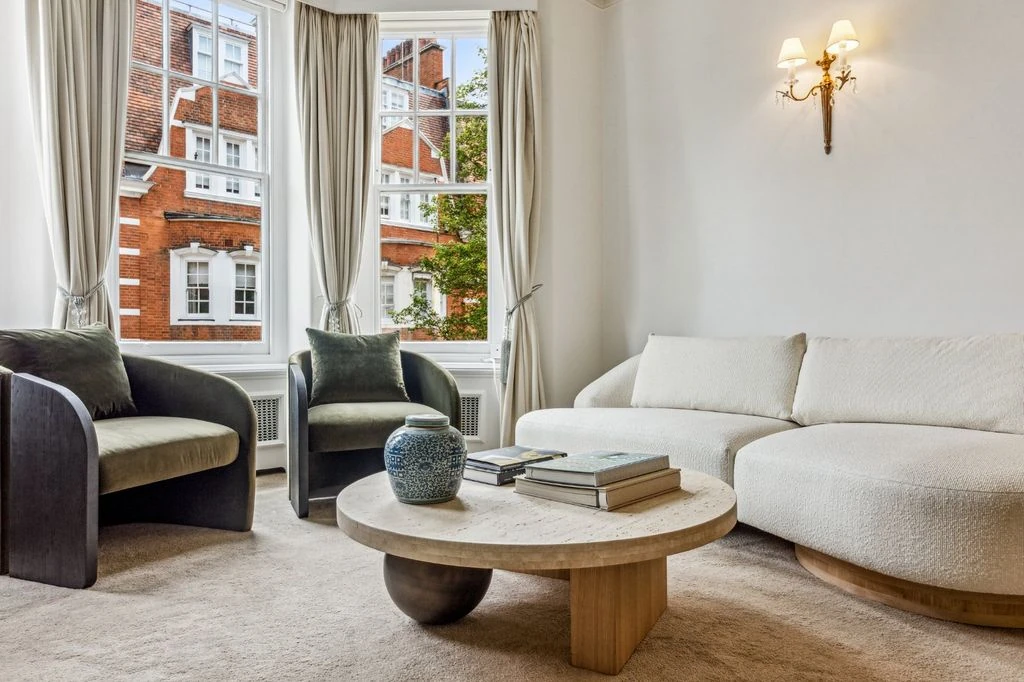 Flat in London, United Kingdom, 86 m² - picture 8