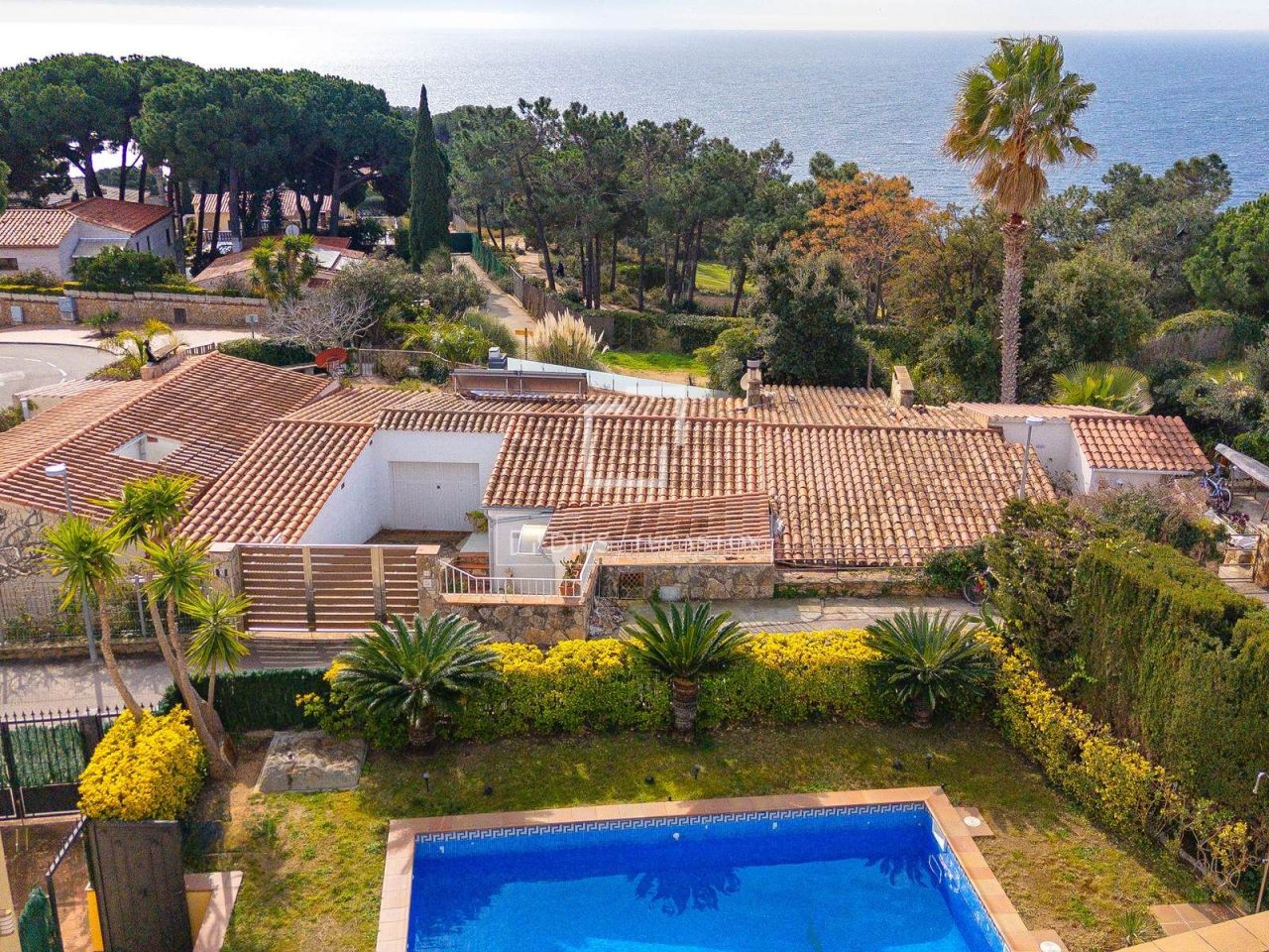 Villa à Lloret de Mar, Espagne, 224 m² - image 2