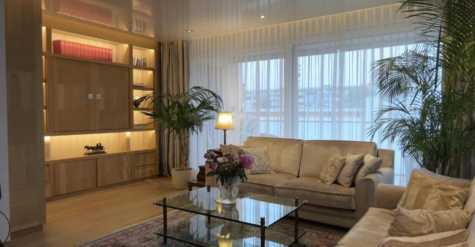 Flat in Geneva, Switzerland, 227 m² - picture 1