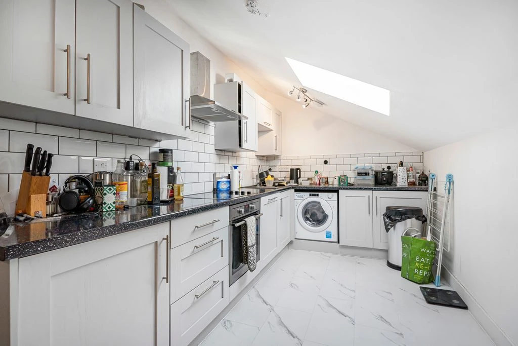 Flat in London, United Kingdom, 46 m² - picture 1