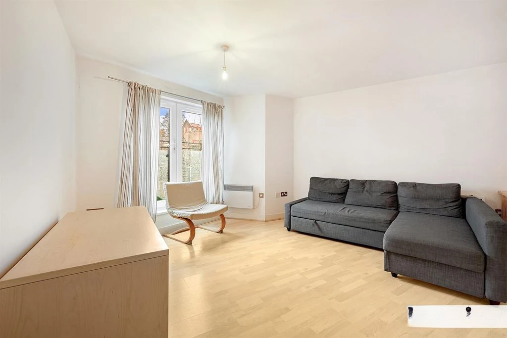 Flat in London, United Kingdom, 53 m² - picture 3