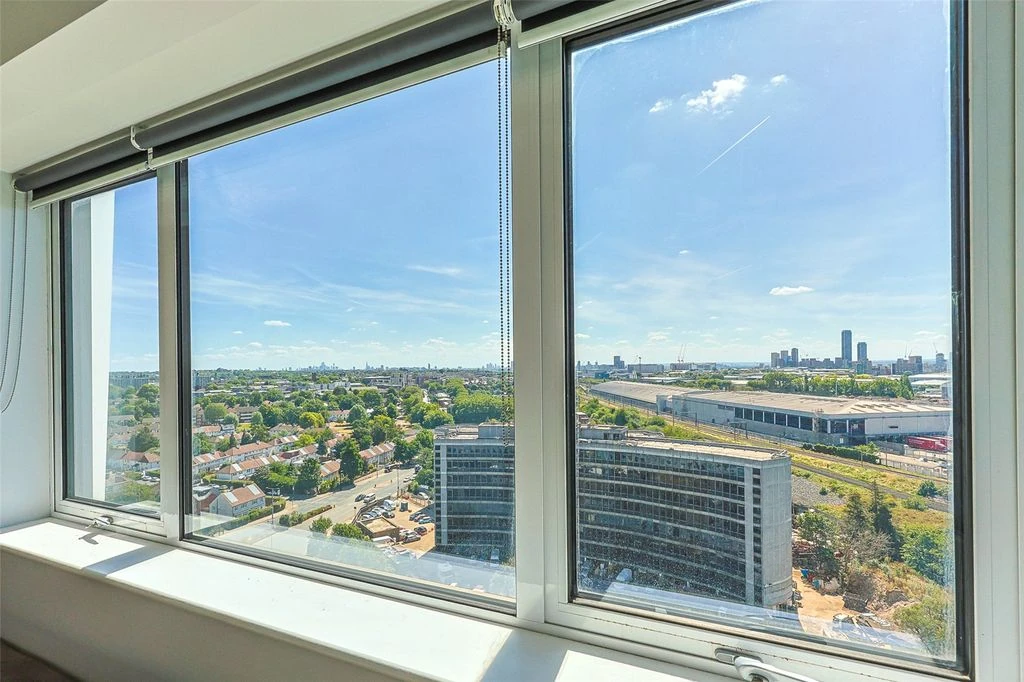 Flat in London, United Kingdom, 33 m² - picture 4