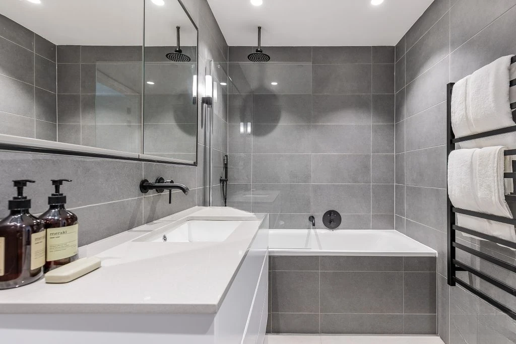 Flat in London, United Kingdom, 50 m² - picture 4