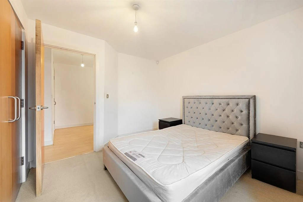 Flat in London, United Kingdom, 53 m² - picture 4
