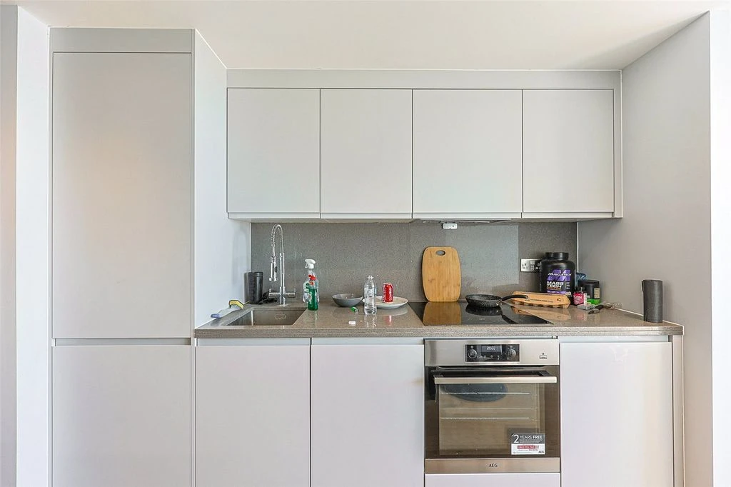 Flat in London, United Kingdom, 33 m² - picture 8