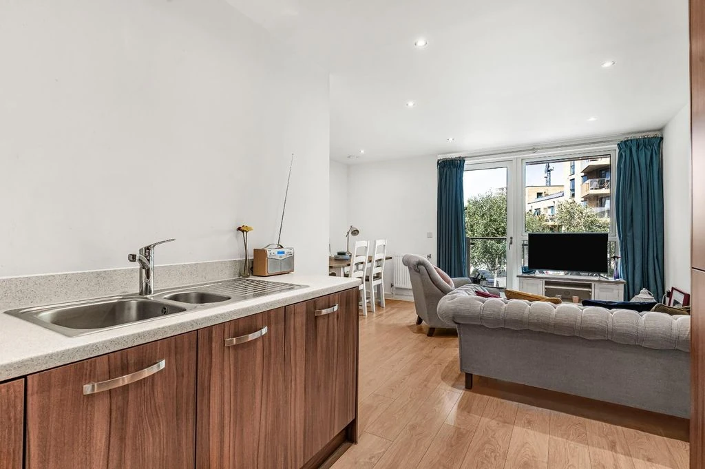 Flat in London, United Kingdom, 52 m² - picture 11