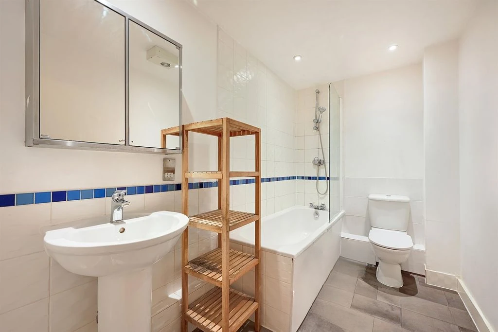 Flat in London, United Kingdom, 53 m² - picture 12