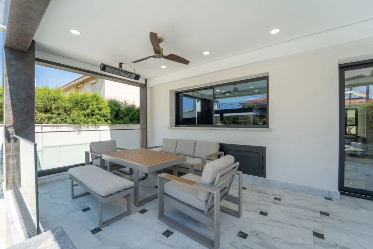 Maison à Germasogeia, Chypre, 650 m² - image 12