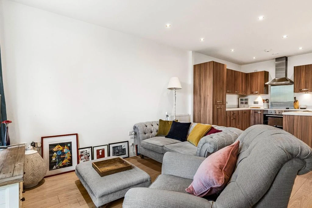 Flat in London, United Kingdom, 52 m² - picture 17