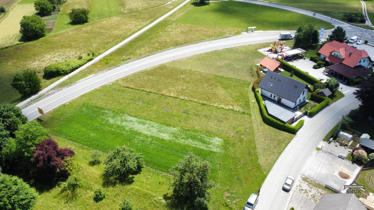 Terrain à Radovljica, Slovénie, 585 m² - image 7