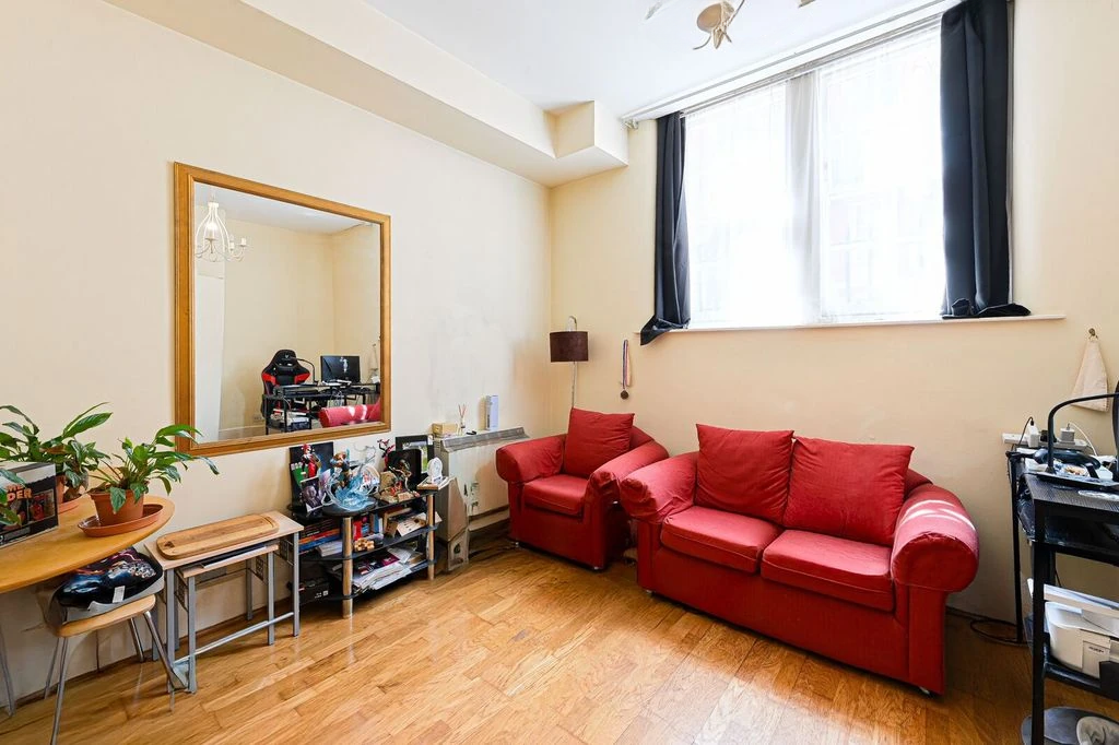 Flat in London, United Kingdom, 30 m² - picture 4
