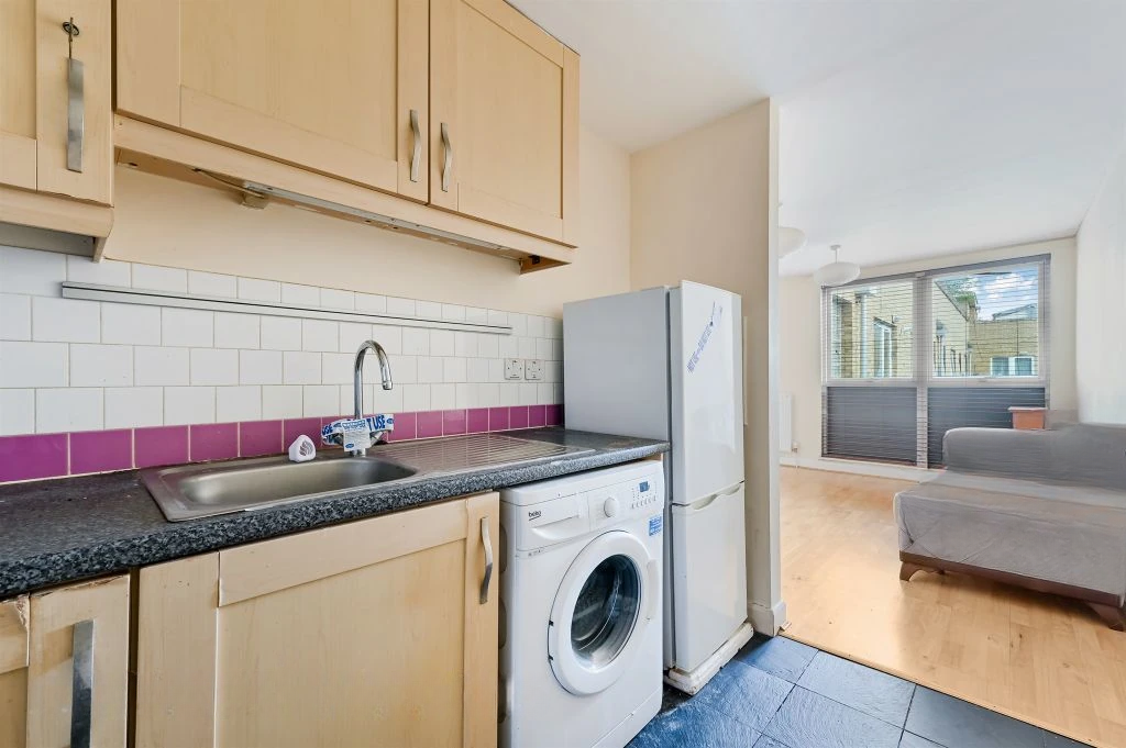 Flat in London, United Kingdom, 46 m² - picture 5