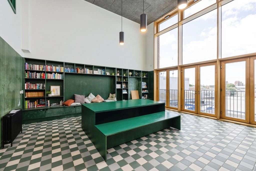 Flat in London, United Kingdom, 40 m² - picture 13