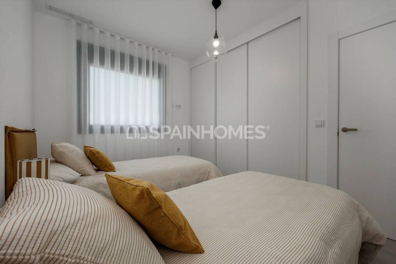 Apartment in Villajoyosa, Spain, 86 m² - picture 11