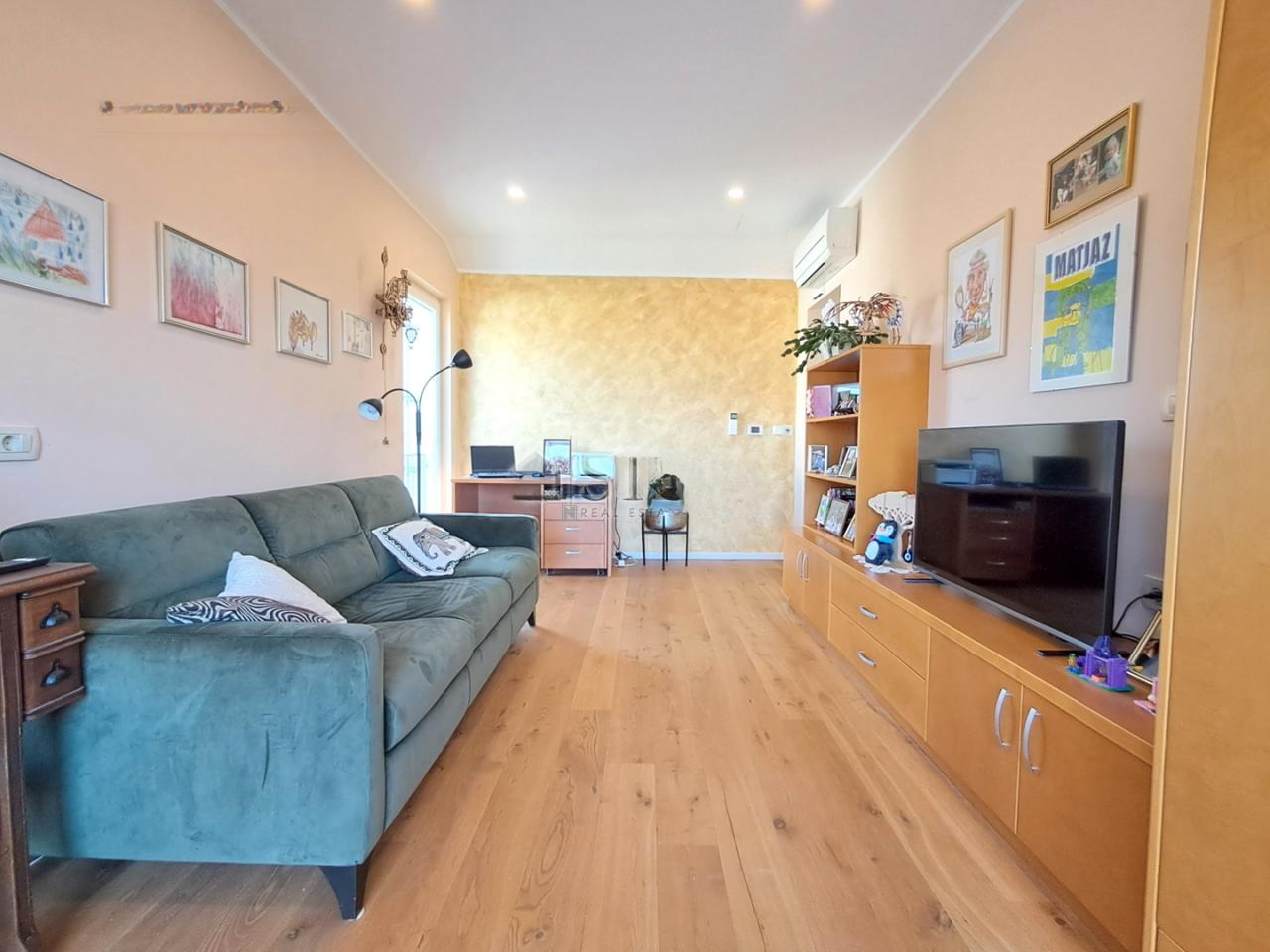 Flat in Koper, Slovenia, 150 m² - picture 10