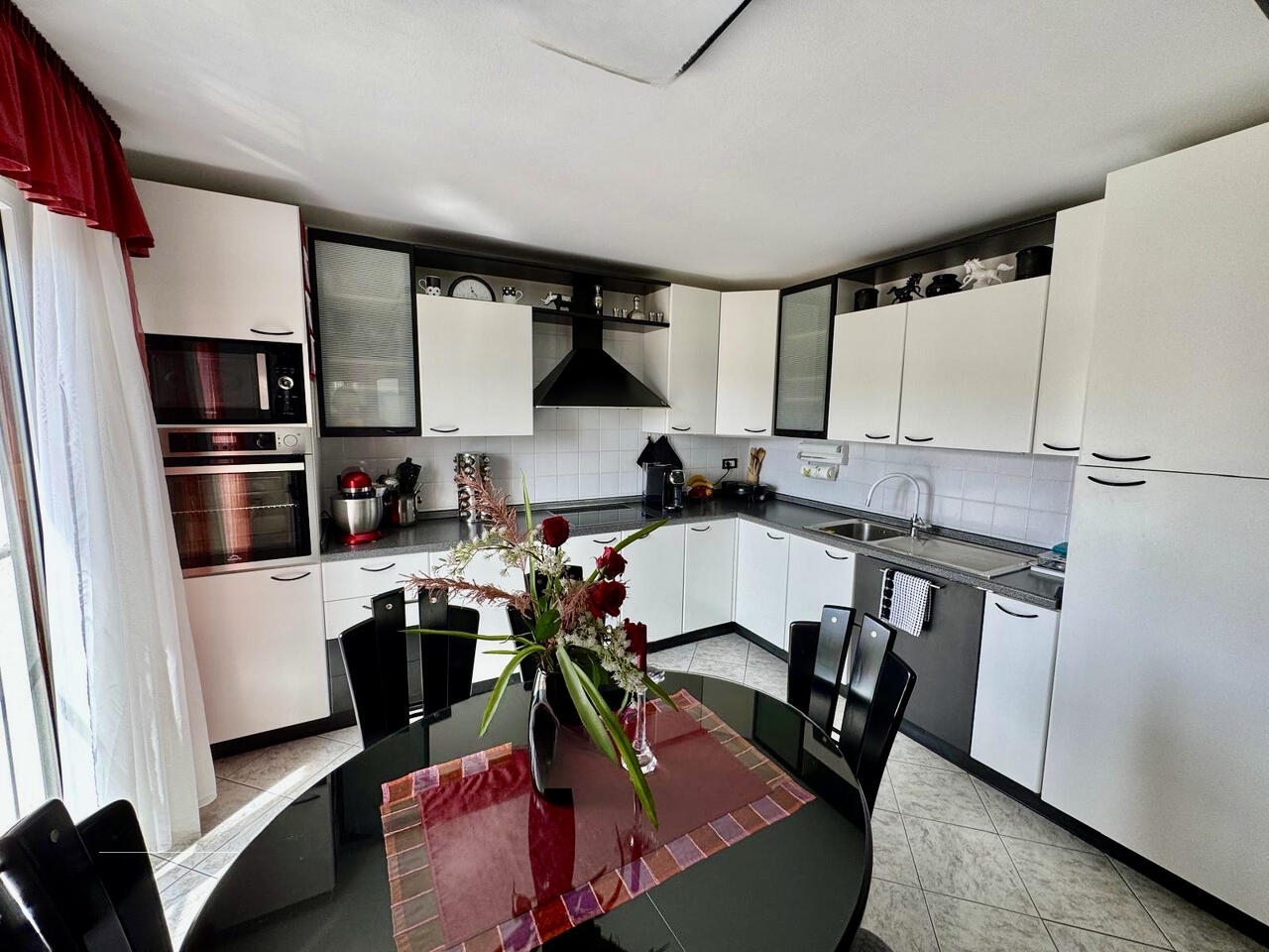 Flat in Koper, Slovenia, 77 m² - picture 2