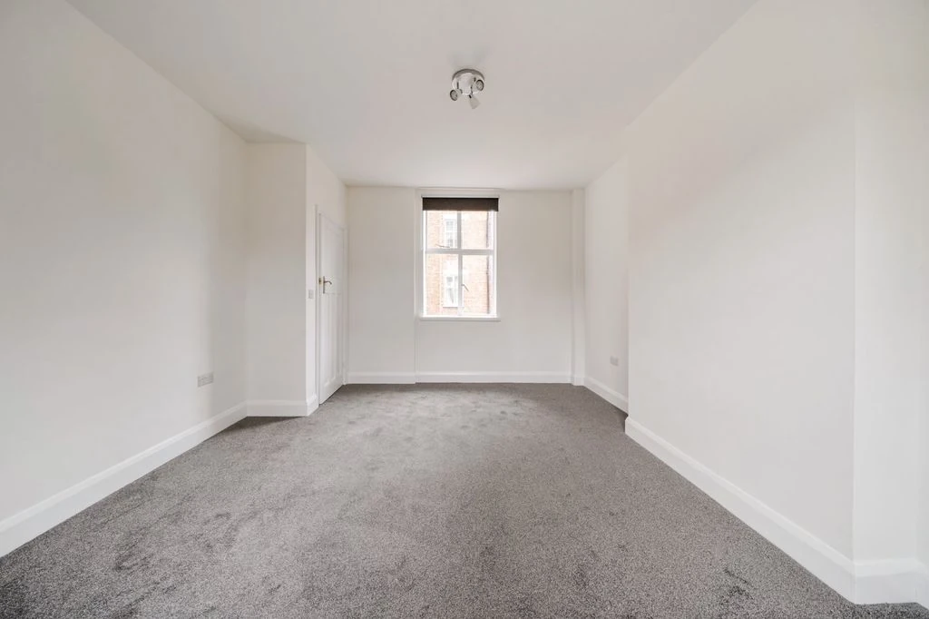 Flat in London, United Kingdom, 52 m² - picture 9