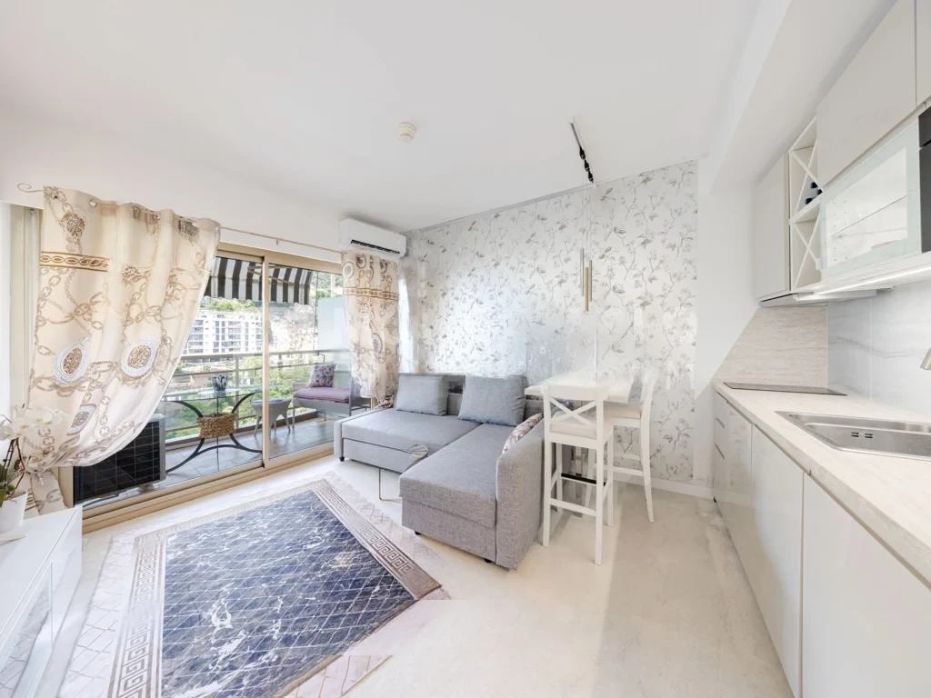 Appartement à Saint-Roman, Monaco, 38 m² - image 1