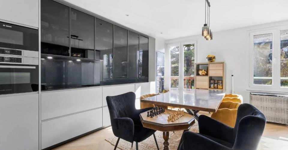 Flat in Geneva, Switzerland, 135 m² - picture 1