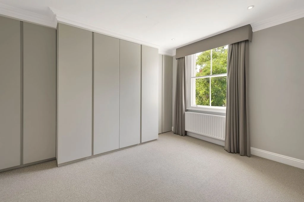 Flat in London, United Kingdom, 183 m² - picture 3