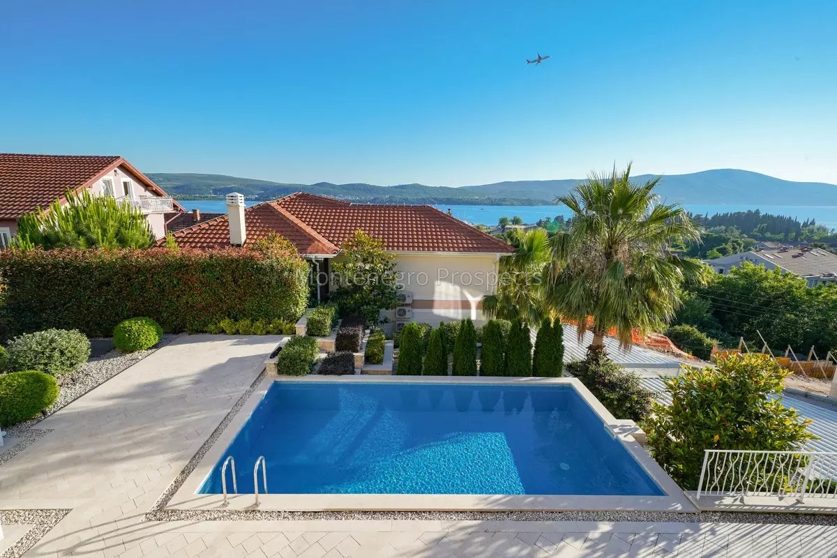 Villa in Tivat, Montenegro, 285 m² - Foto 7