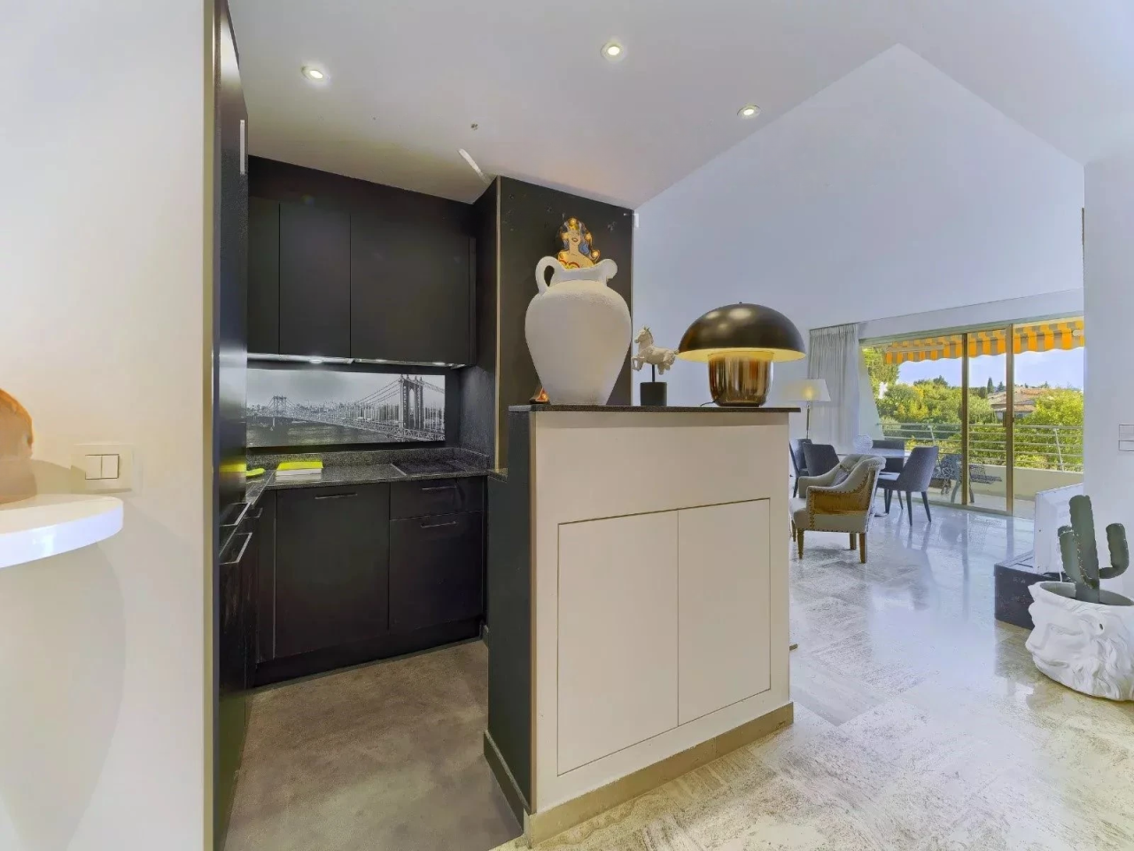 Maison à Cannes, France, 65 m² - image 2