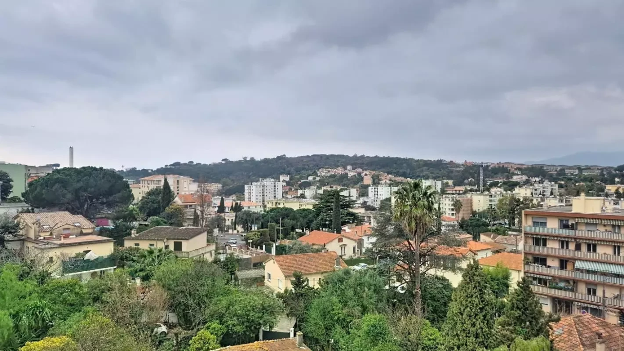 Flat in Cannes, France, 70 m² - picture 3