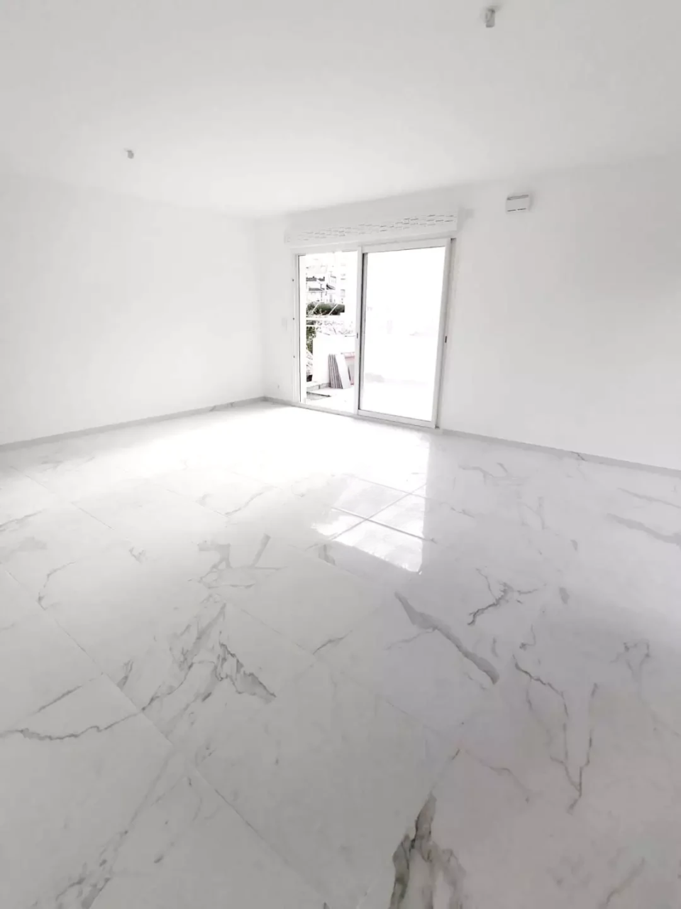 Flat in Cannes, France, 80 m² - picture 3