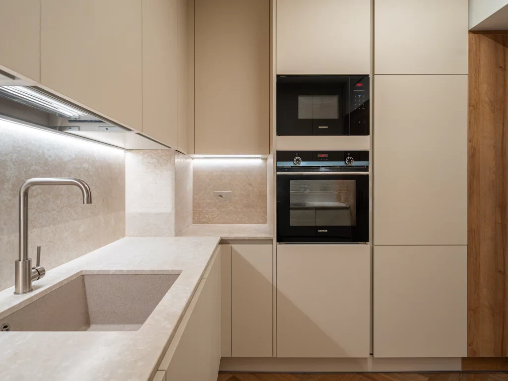 Flat in La Condamine, Monaco, 120 m² - picture 5