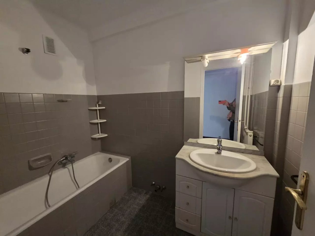 Flat in Cannes, France, 52 m² - picture 5