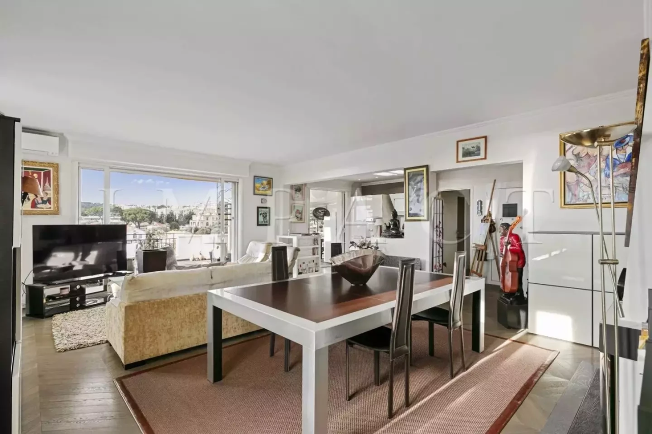 House in Cannes, France, 108 m² - picture 5