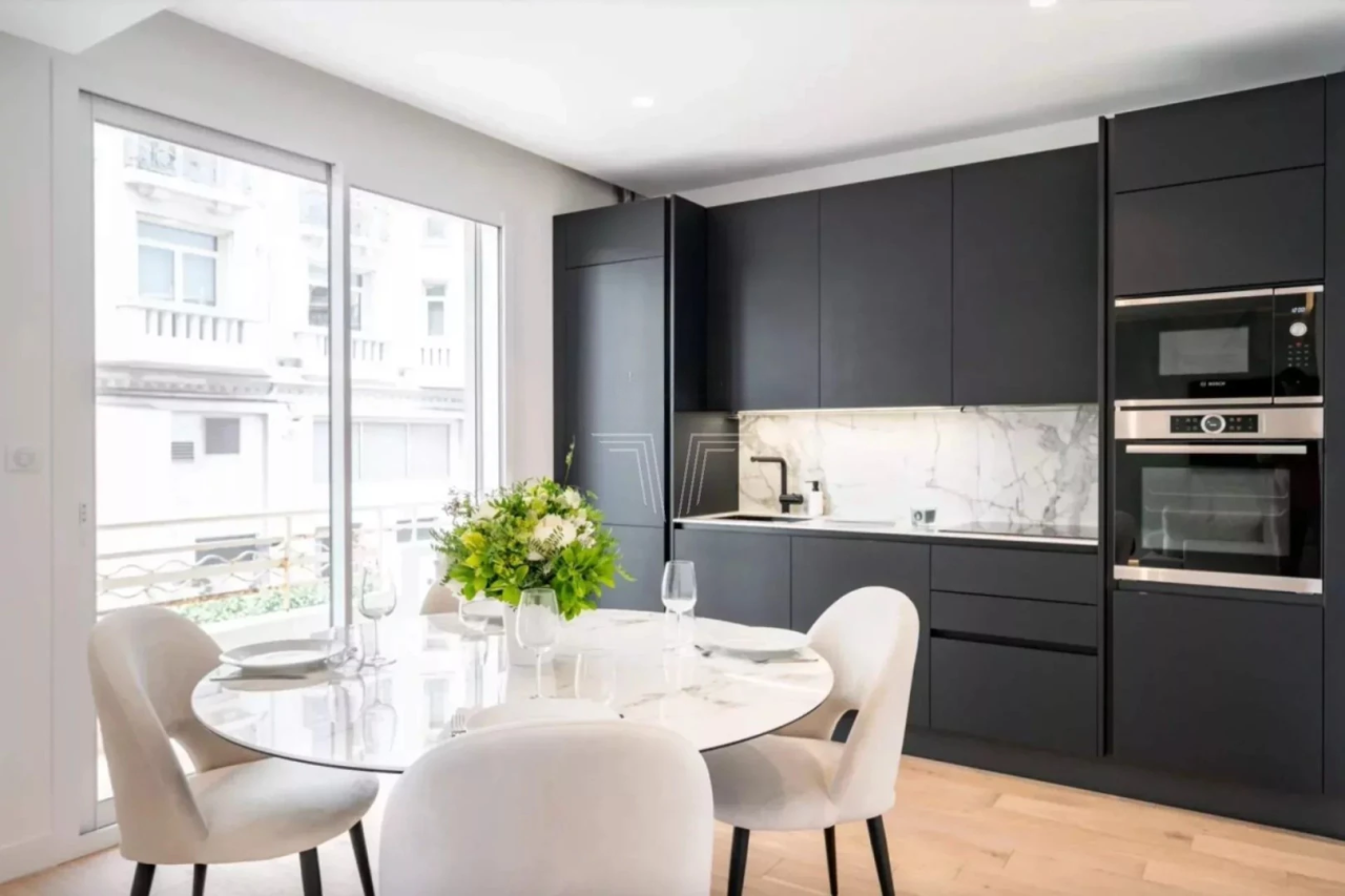 Flat in Cannes, France, 76 m² - picture 6