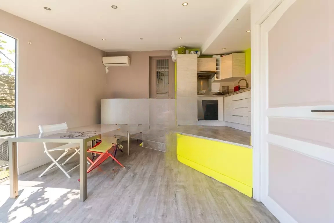 Flat in Cannes, France, 47 m² - picture 7